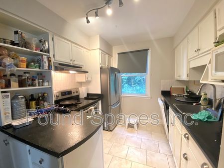 $600 / 1 br / 2 ba / 1BR Duplex in Hamilton - Photo 5