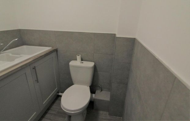 5 bedroom townhouse to rent - Photo 1