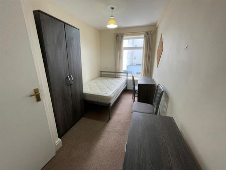 Regent Street, Plymouth - Photo 3