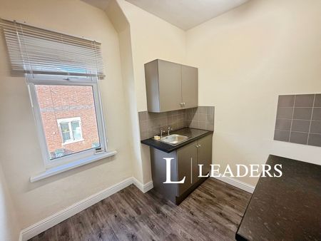 flat to rent Stoke On Trent, Staffs, ST4 - Photo 3
