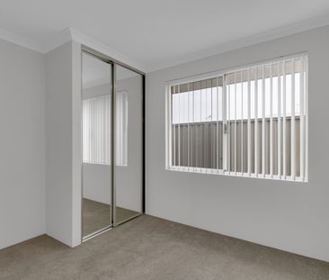Brand New 4 X 2 Family Home in South Yunderup - Photo 1