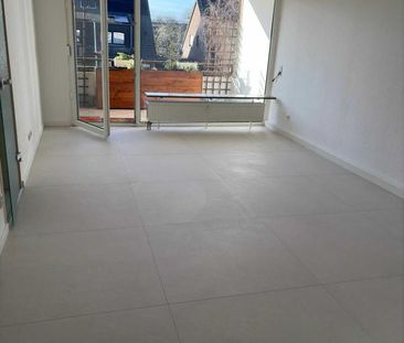 2 Zimmer (56qm) Wohnung m.Einbauküche u.Balkon MG-Hardt - Photo 1