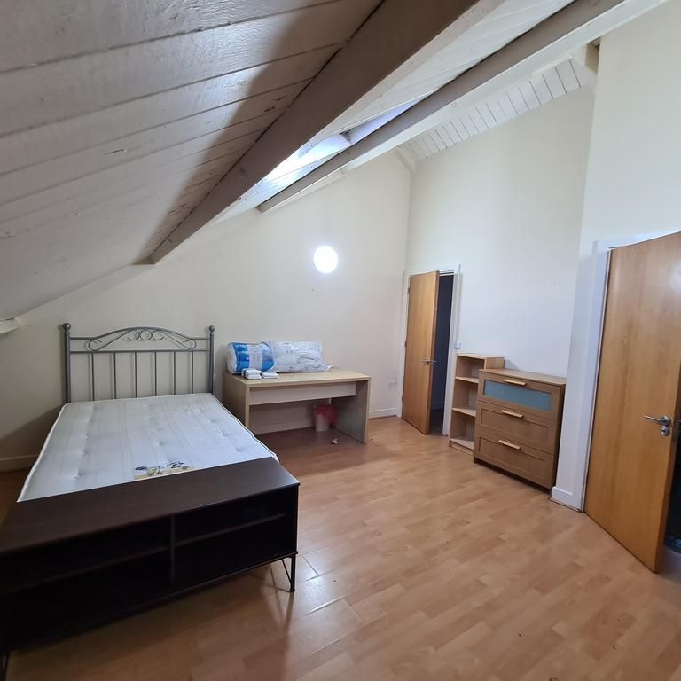 1 bedroom house of multiple occupation to rent - Photo 1