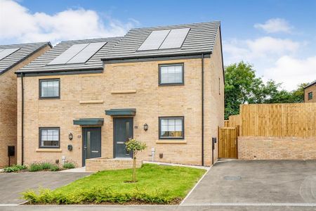 2 bedroom semi-detached house to rent - Photo 3