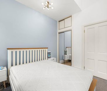 2 bedroom semi-detached house to rent - Photo 6