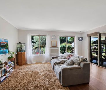 Single Level 3 Bedroom Home - Photo 2