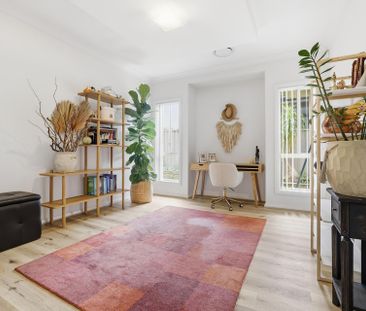 Beautiful Family Home - Photo 2