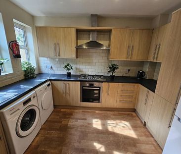 1 bedroom in a house share to rent - Photo 5