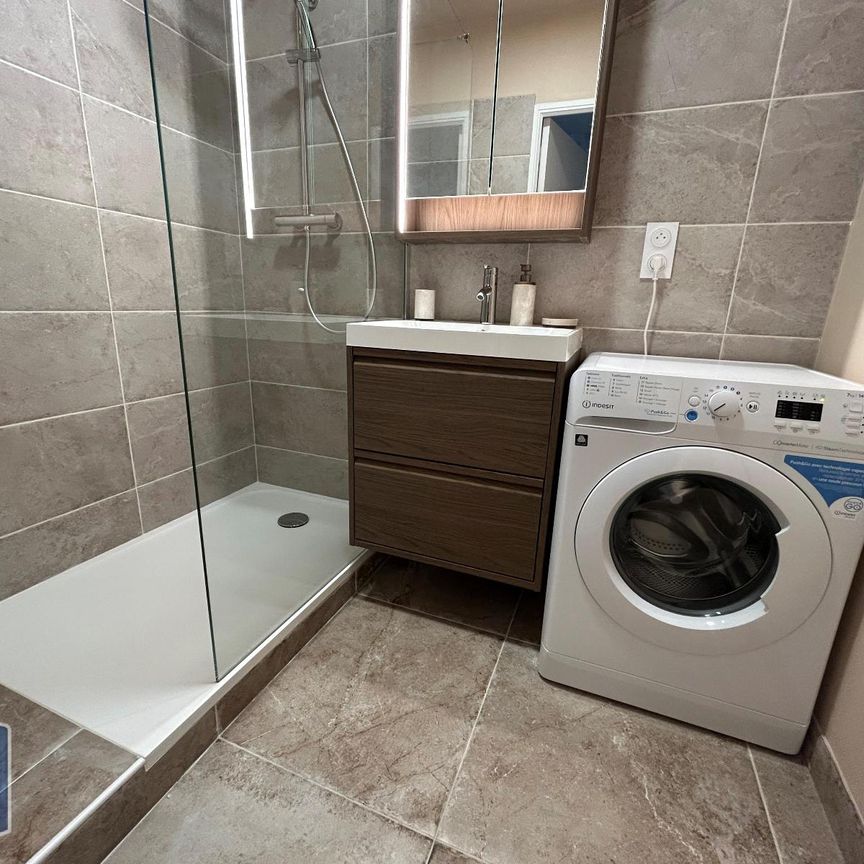 Location Appartement 3 pièces 63m² NICE 06200 - Photo 1