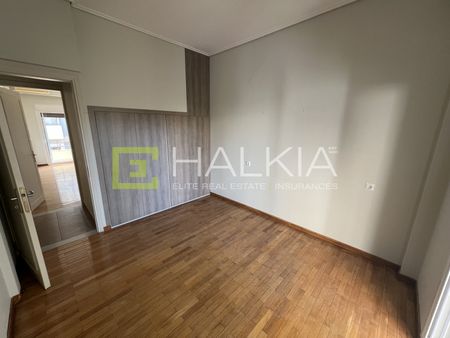 Διατίθεται προς ενοικίαση διαμέρισμα συνολικής επιφάνειας 108τ.μ στο κέντρο του Βόλου. - Φωτογραφία 2
