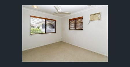 Three Bedroom Townhouse Close To Uni And Lavarack Barracks - Photo 4