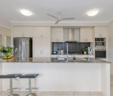 PERFECTION IN BURDELL - Photo 5