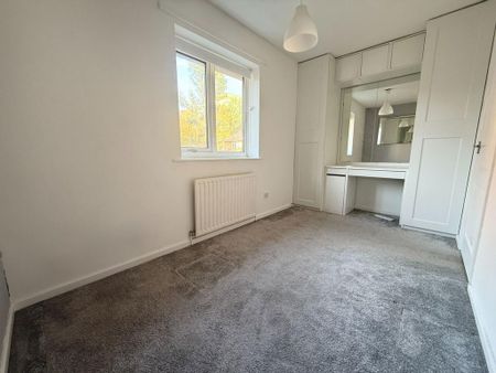 2 bedroom semi-detached house to rent - Photo 4