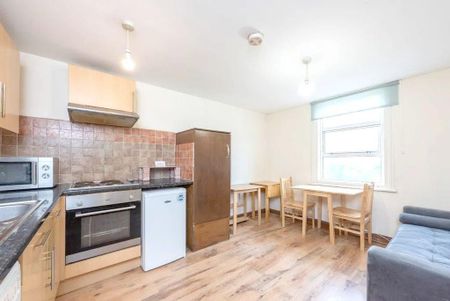 1 bedroom flat to rent - Photo 3