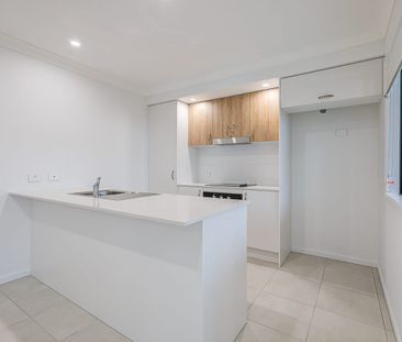 Stylish 3 Bedroom Duplex - Photo 6