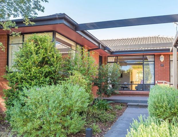 17 Dunlop Street, Hackett ACT 2602 - House For Rent | Domain - Photo 1