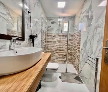 Calle de Valencia, Pozuelo de Alarcón, Community of Madrid 28223 - Photo 5