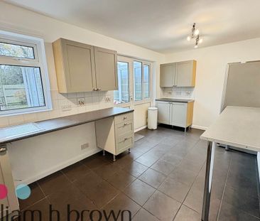 Mersea Fleet Way, BRAINTREE - Photo 3