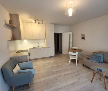 Wynajmę kawalerkę z balkonem i miejscem postojowym - Zdjęcie 4