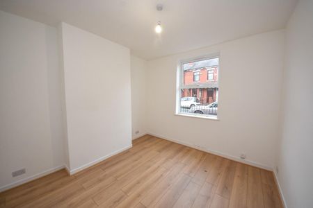 2 bed House - Mid Terrace for Rent - Photo 5