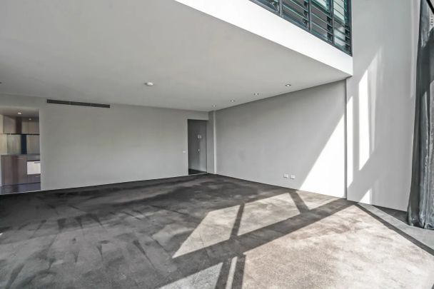 Rare Apartment Opportunity in the Heart of Elizabeth Bay / Potts Point - Photo 1