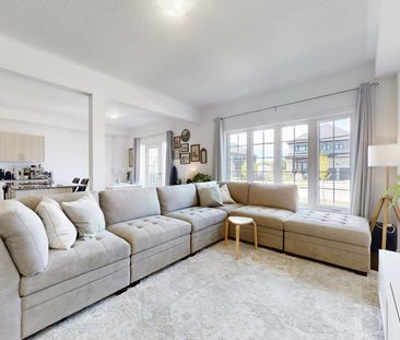 For Lease - 5 Harvest Crescent, Barrie, Ontario - Photo 2