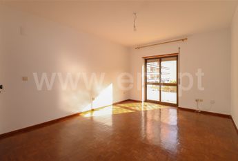 Apartment T3 / Torres Vedras, Santa Maria, São Pedro e Matacães