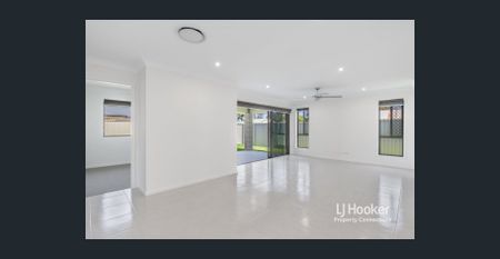 Modern Family Home in Prime Boondall Location - Photo 5