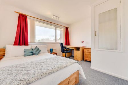 5 bedroom house to rent - Photo 2