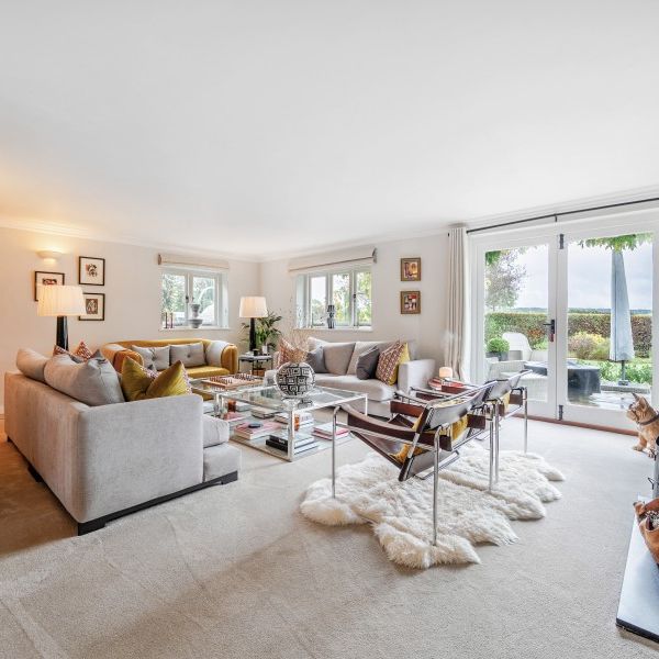 Parklands, Guildford, Surrey, GU5 - Photo 1