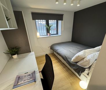 1 bedroom in a house share to rent - Photo 4