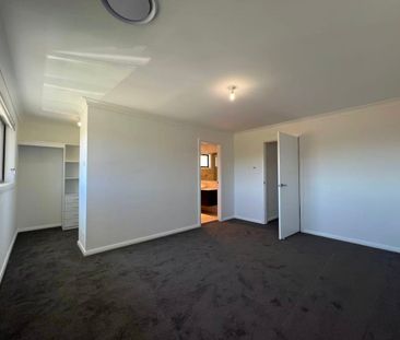 Luxury brand new family home in Leppington - Photo 1