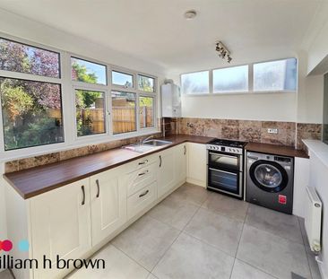 Shirley Gardens, Barking - Photo 3