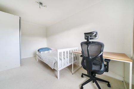 4 bedroom detached house to rent - Photo 4