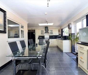 Watling Street, Gravesend, DA11 - Photo 2