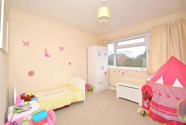 4 bedroom semi-detached house to rent - Photo 1