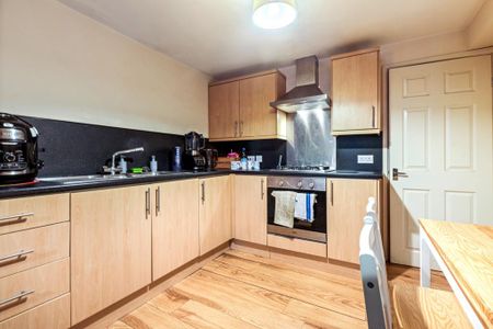 2 bedroom flat to rent - Photo 5