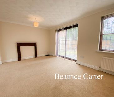 3 bedroom detached house to rent - Photo 3