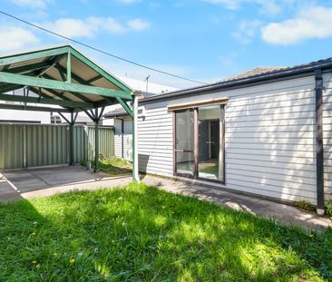 Updated and Low-Maintenance Living in a Prime Lalor Location - Photo 6