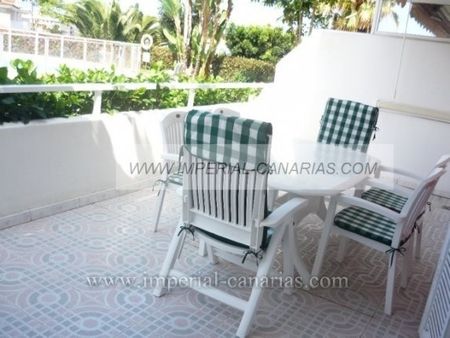 soleado apartamento en la zona de la paz con dos Terrazas y piscina. - Photo 3