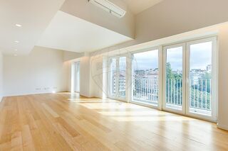 Apartment 2 bedrooms Duplex Avenidas Novas Lisboa for rent - terrace, air conditioning, store room, equipped, kitchen, garden, balconies, great location, balcony, gardens - Photo 5