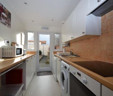 1 bedroom Flat To Let - Photo 5