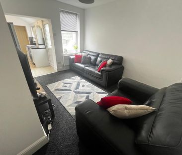 4 bedroom house to rent - Photo 3