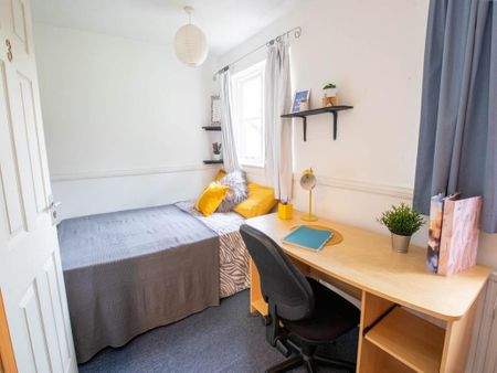 6 bedroom house to rent - Photo 4