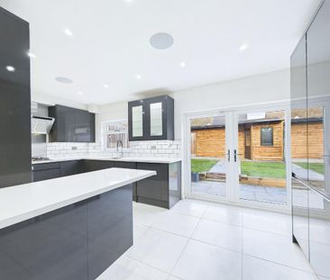 3 bedroom semi-detached house to rent - Photo 1