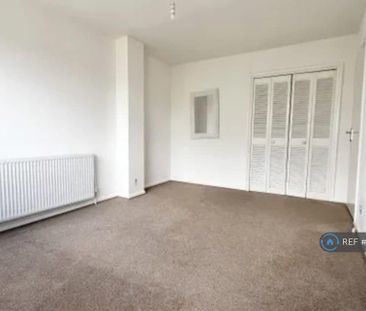 2 bedroom maisonette to rent - Photo 2