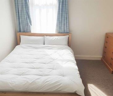 Bedroom Detached House In Bournemouth, BH9 - Photo 6