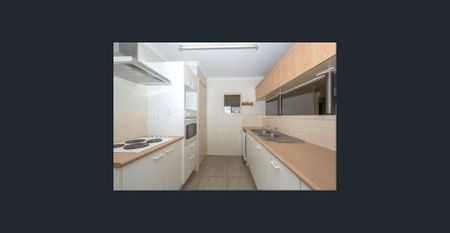 5 Bedroom, 2 Bathroom GEM in Zillmere - Photo 5