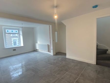 Part Street, Blaina, ABERTILLERY - Photo 2