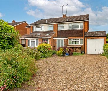3 bedroom semi-detached house to rent - Photo 4